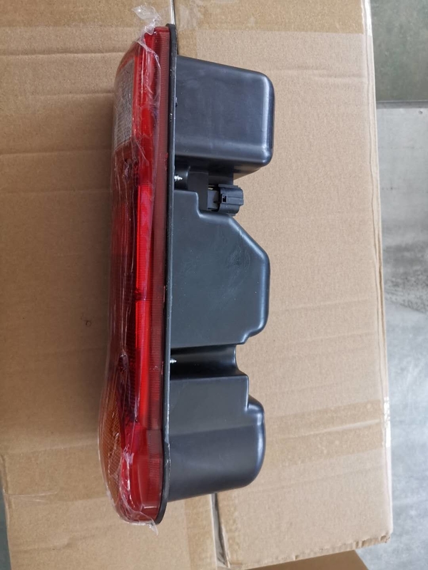 HYUNDAI TRUCK SHEHZORE 99 PICK UP PORTER CAR TAIL LAMP OEM 92402-4B000 92401-4B000